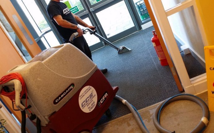 Carpet cleaning equipment UK