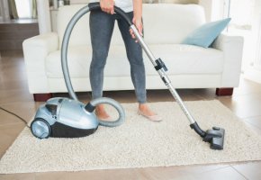 How to Clean a Wool Rug - vacuum